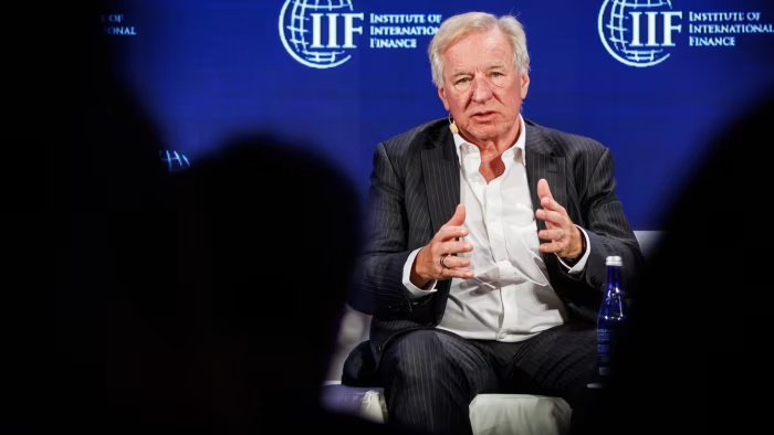 Government should force Isa savers into UK stocks, says Martin Gilbert