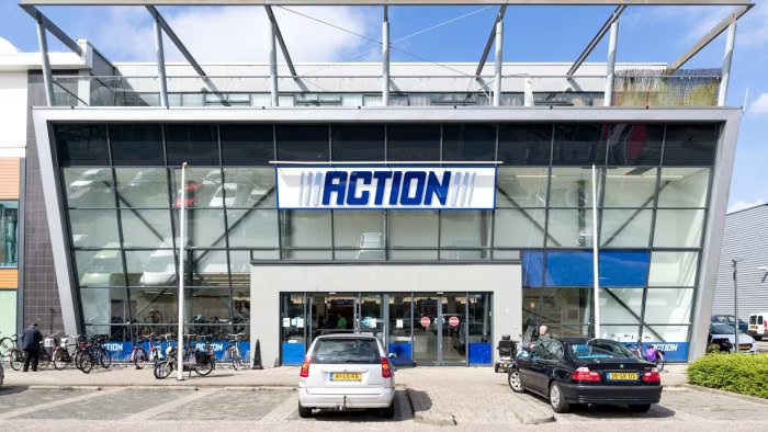 Private equity firm 3i slumps on fears over investment in retailer Action