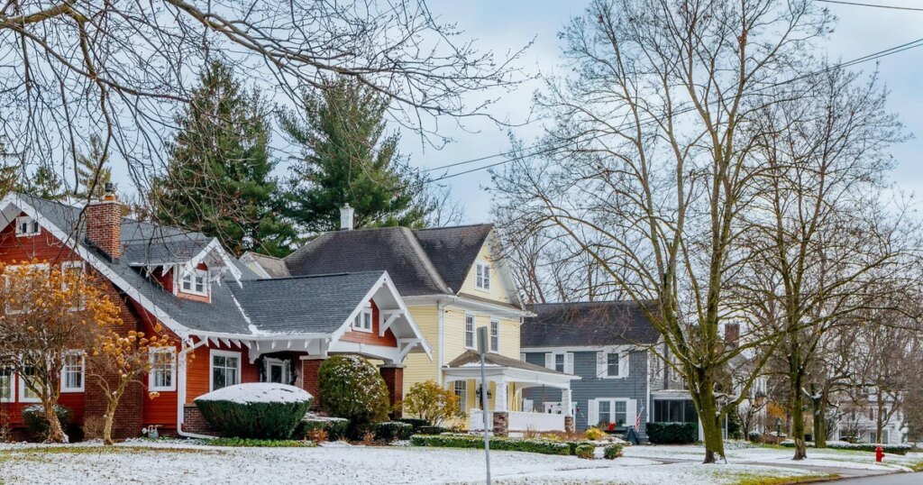 What are today’s mortgage interest rates: December 12, 2025?