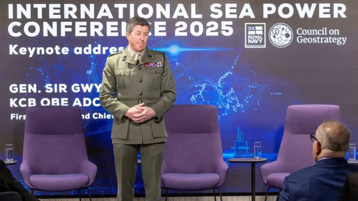 UK military figures urge Keir Starmer to commit to higher defence spending