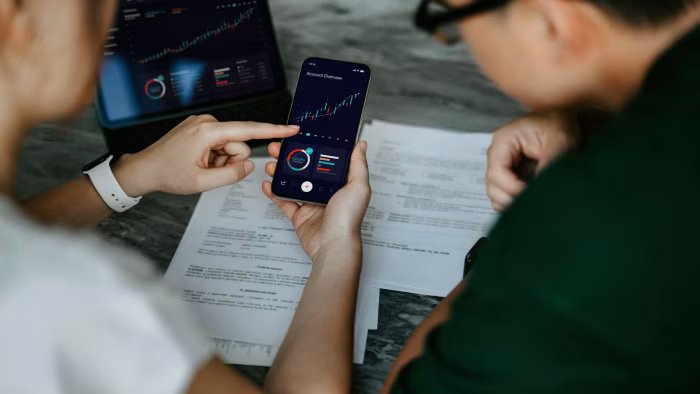 JPMorgan and Fidelity among firms funding UK drive to lure people to invest