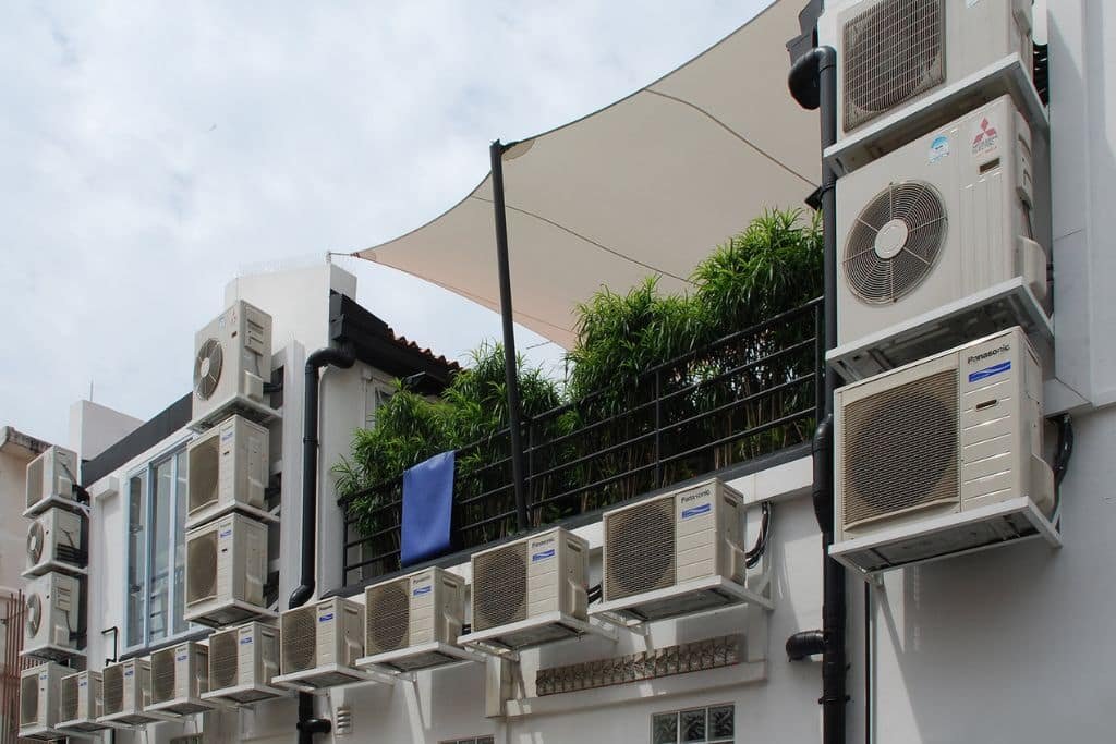 UK Homes Are Unfit for Rising Temperatures, Climate Adviser Says