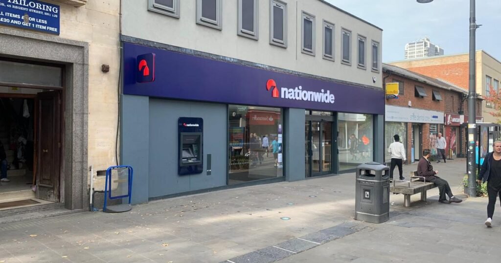 Nationwide with Swindon HQ cuts its fixed mortgage rates