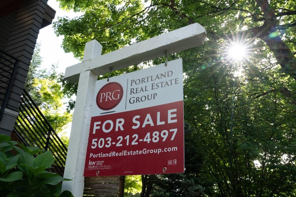 Mortgage rates little changed despite inflation data: Mortgage and refinance interest rates today