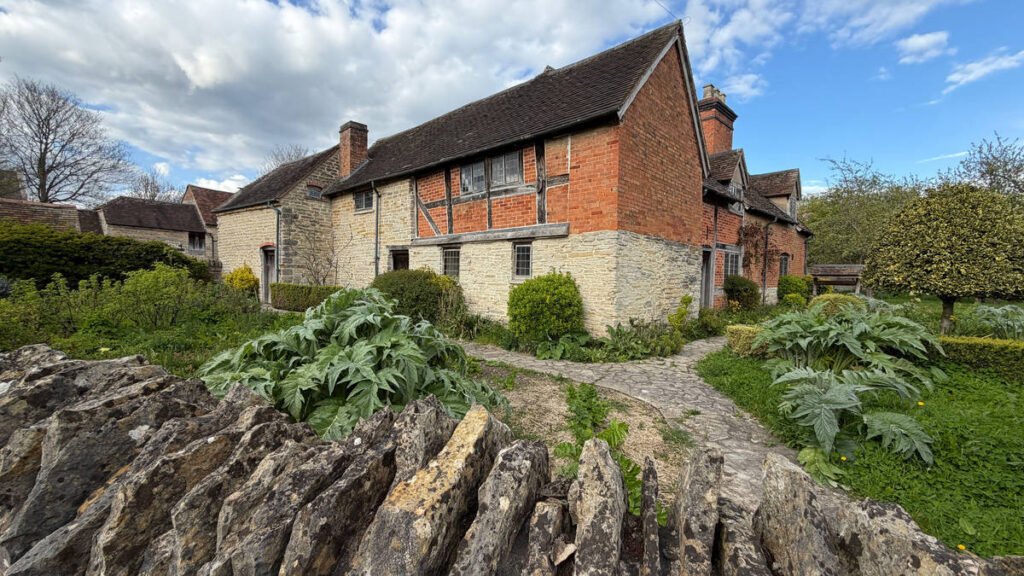 Homes with bigger gardens could be set for higher water bills under new eco-friendly plans