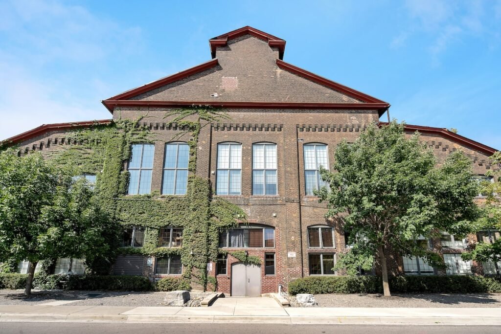 Why a home isn’t always the best investment, get-rich tips for renters and the Home of the Week: Canadian real estate news for the week of May 22