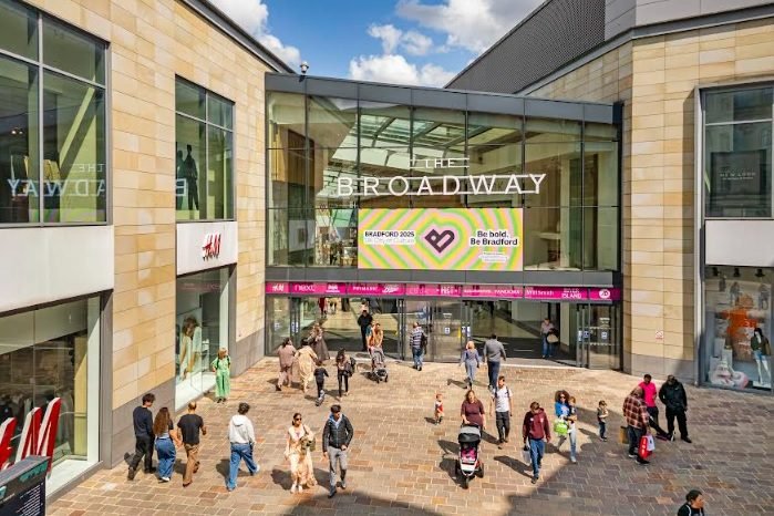 Group completes its first UK solo investment with shopping centre purchase