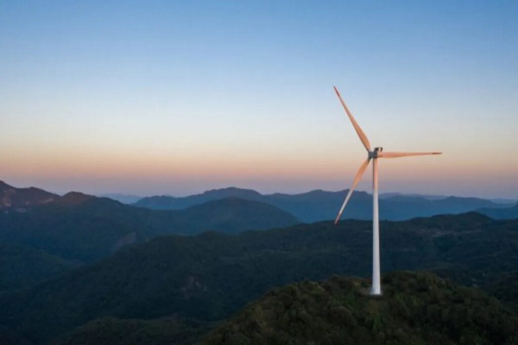 Investment firms anticipate surge in renewable energy spending