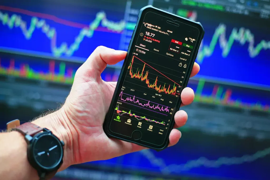 LondonMetric Property Plc Stock (GB00B4WFW713): Dividend-focused UK REIT in investor focus