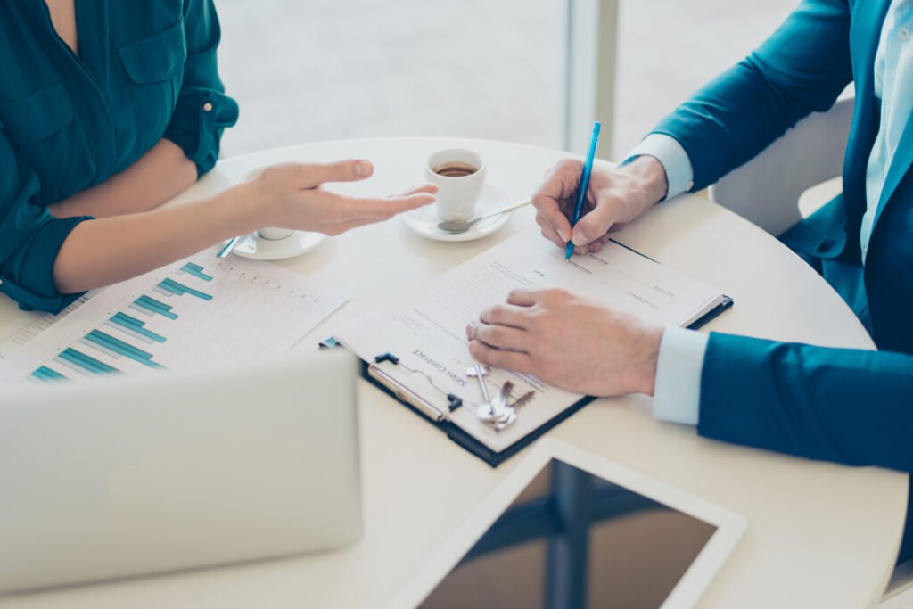 60% of borrowers say they could not buy or remortgage without a broker, Santander finds – The Intermediary
