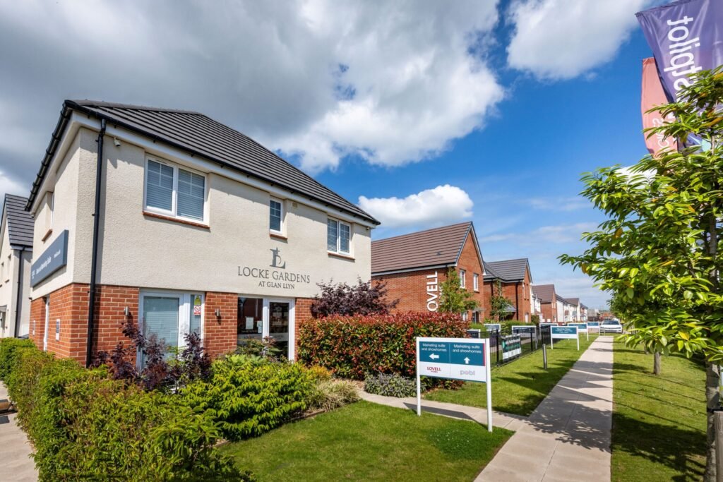 Family’s 4-bedroom Lovell Homes purchase with New Build Boost underlines need for private sector mortgage schemes in Wales