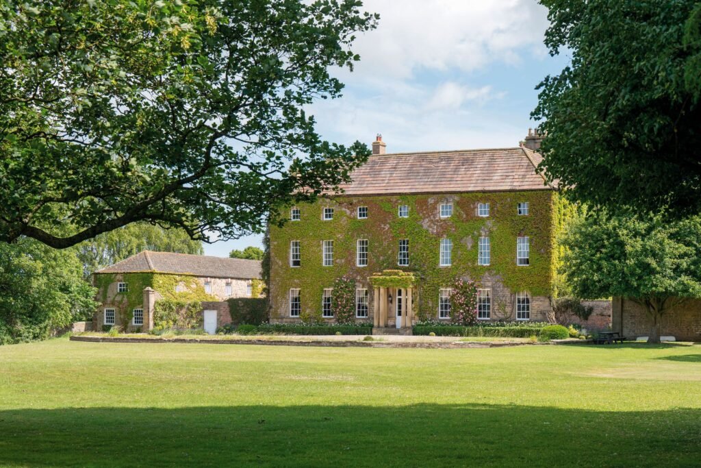 A wisteria-clad, 303-year-old house that ticks every single box