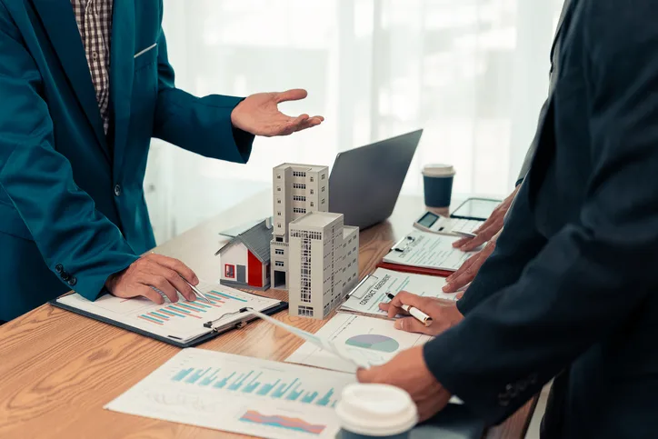 Diversifying Stock Into Real Estate: Opportunities and Risks