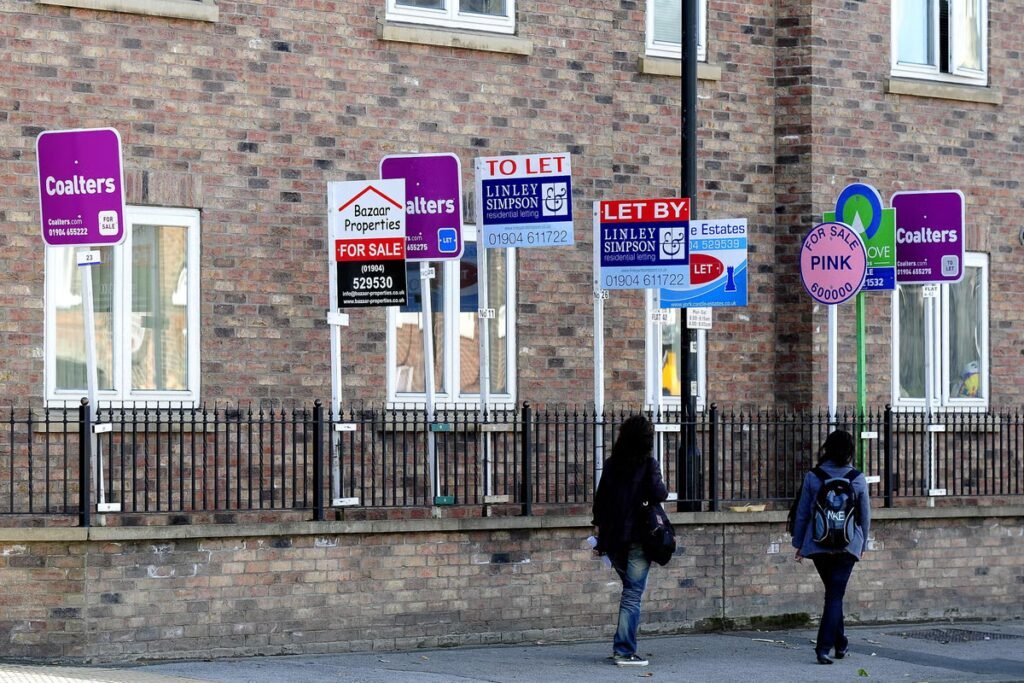 Staggering gap between flat and house prices exposed: Which areas of the UK have it worst
