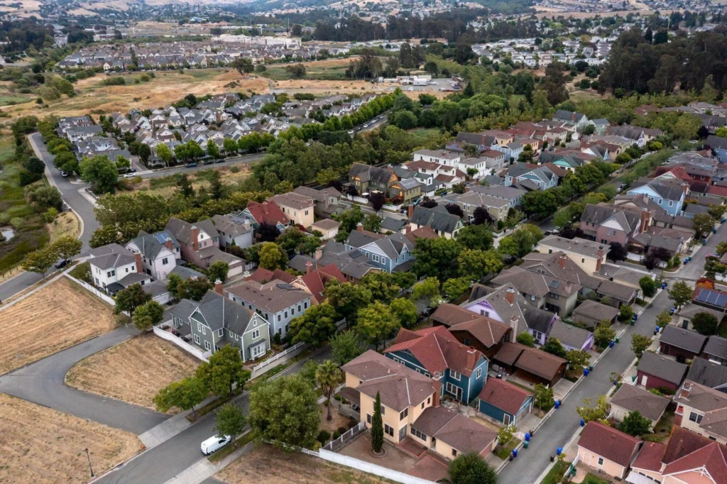 US mortgage rates rise to 6.49%, reversing last week’s drop