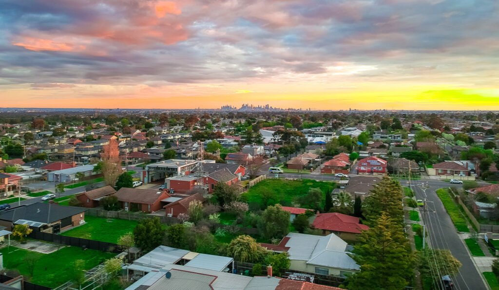 Peak-market buyers bear the brunt of resale losses