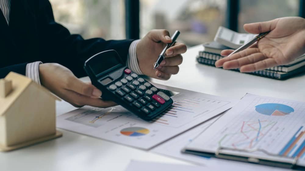 Small investor bank lending down 14% in five years