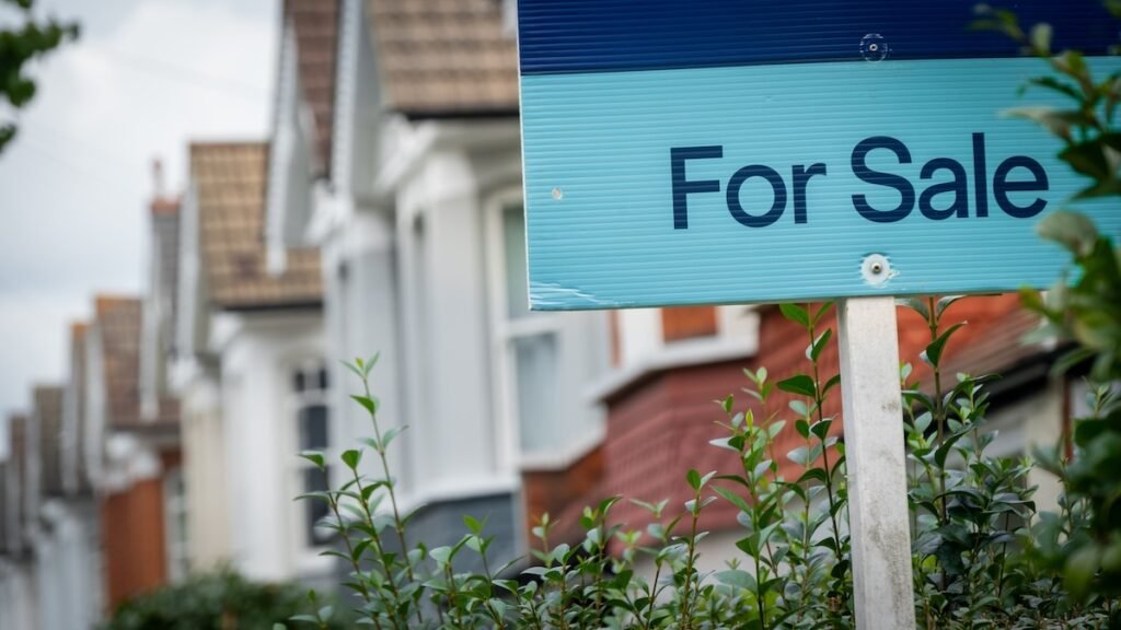 Burnham v Starmer on housing: how it affects contractor mortgages
